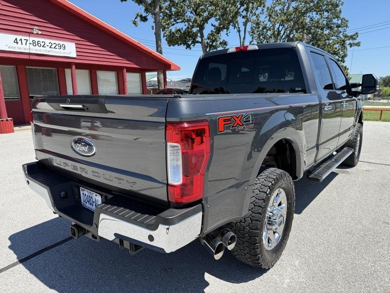 Ford Super Duty F-350 SRW Lariat 4WD Crew Cab 6.75' Box 2019