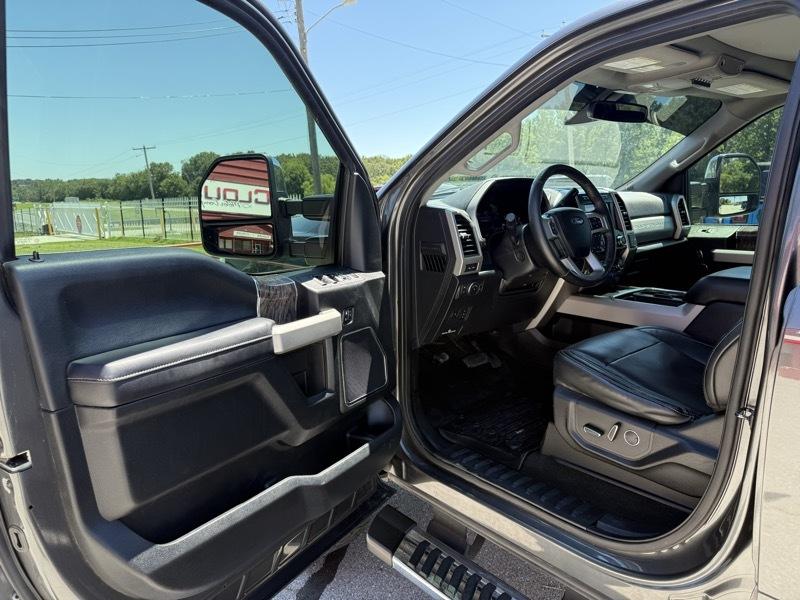 Ford Super Duty F-350 SRW Lariat 4WD Crew Cab 6.75' Box 2019