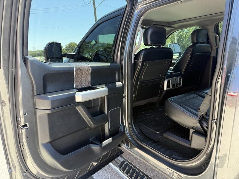 Ford Super Duty F-350 SRW Lariat 4WD Crew Cab 6.75' Box 2019