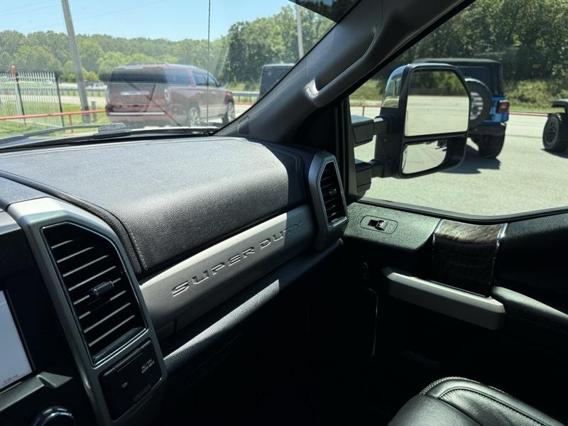 Ford Super Duty F-350 SRW Lariat 4WD Crew Cab 6.75' Box 2019