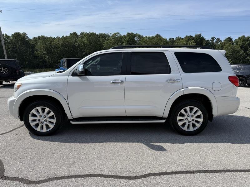 Toyota Sequoia 4WD 5.7L FFV Platinum (Natl) 2016