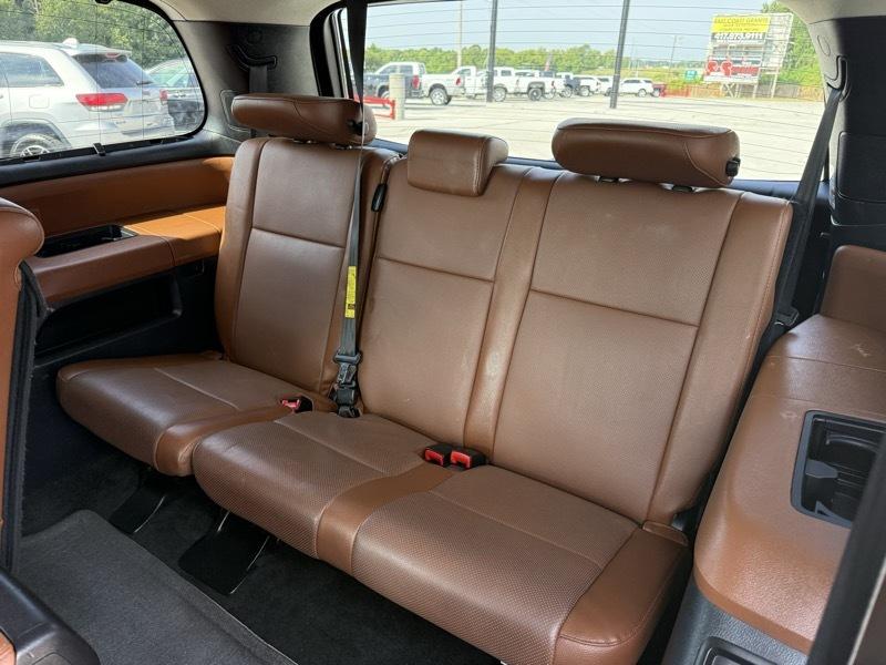 Toyota Sequoia 4WD 5.7L FFV Platinum (Natl) 2016