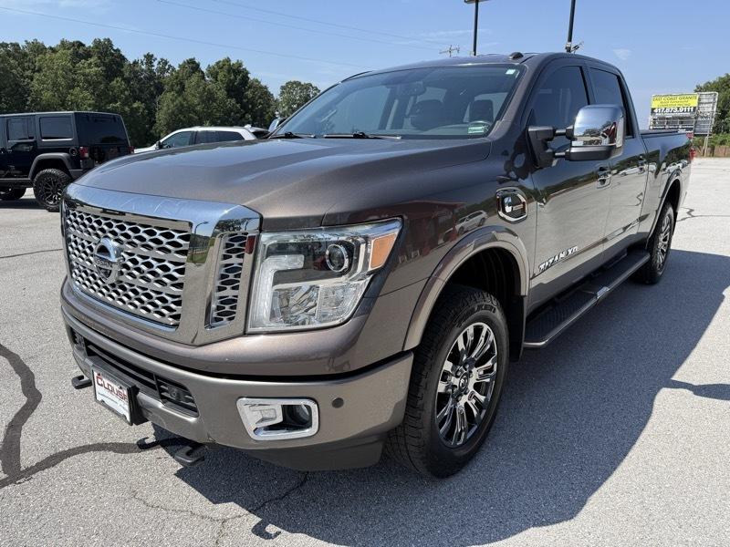 Nissan Titan XD 4WD Crew Cab Platinum Reserve Diesel 2016