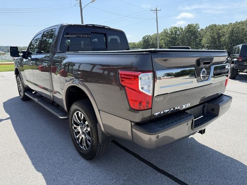 Nissan Titan XD 4WD Crew Cab Platinum Reserve Diesel 2016