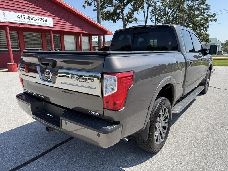 Nissan Titan XD 4WD Crew Cab Platinum Reserve Diesel 2016