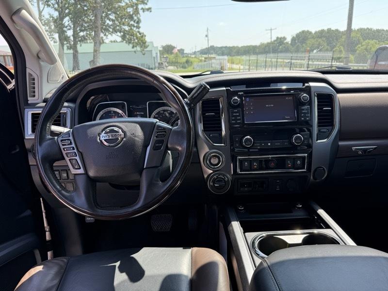 Nissan Titan XD 4WD Crew Cab Platinum Reserve Diesel 2016