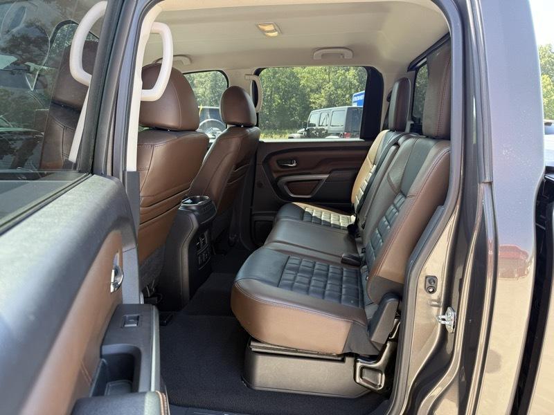 Nissan Titan XD 4WD Crew Cab Platinum Reserve Diesel 2016