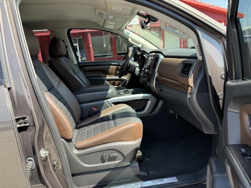 Nissan Titan XD 4WD Crew Cab Platinum Reserve Diesel 2016
