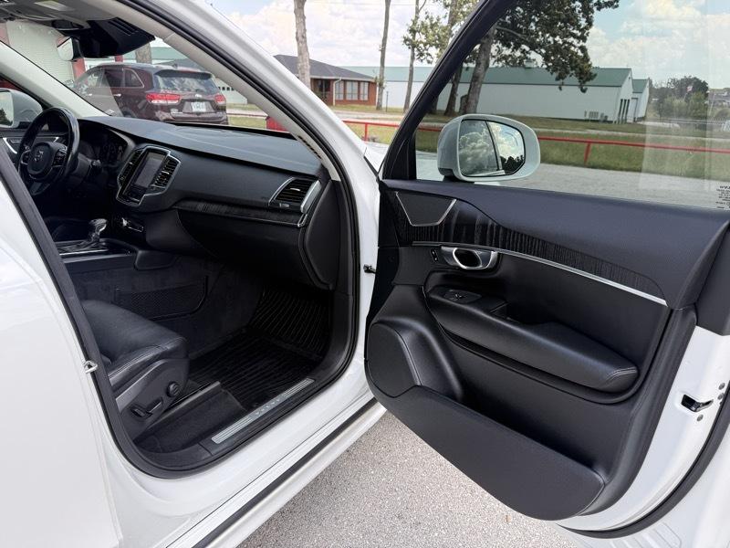 Volvo XC90 T5 AWD Momentum 7 Passenger 2020