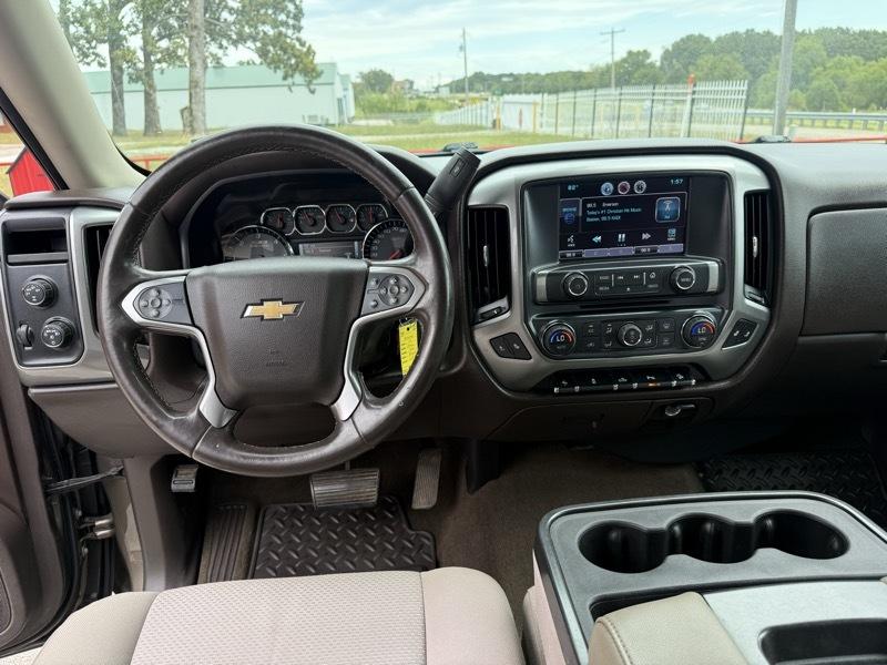 Chevrolet Silverado 1500 4WD Crew Cab 143.5" LT w/2LT 2015