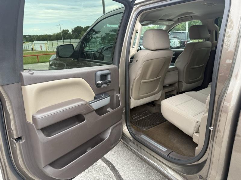 Chevrolet Silverado 1500 4WD Crew Cab 143.5" LT w/2LT 2015