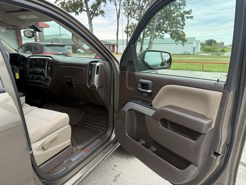 Chevrolet Silverado 1500 4WD Crew Cab 143.5" LT w/2LT 2015
