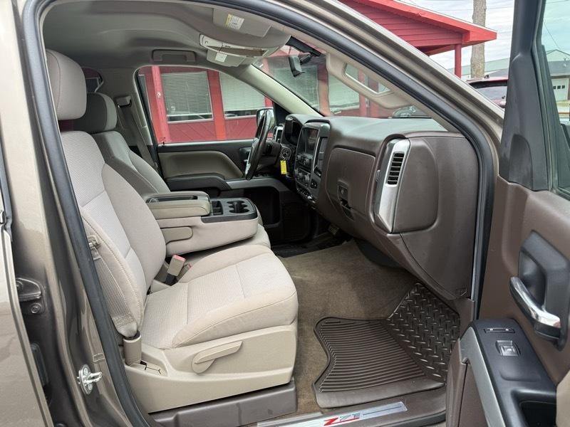 Chevrolet Silverado 1500 4WD Crew Cab 143.5" LT w/2LT 2015