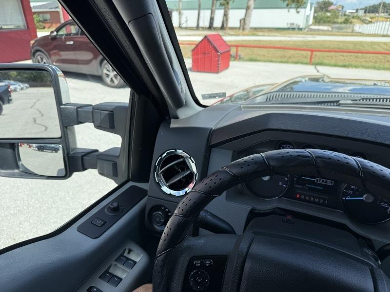 Ford Super Duty F-350 SRW 4WD Crew Cab 156" XLT 2015