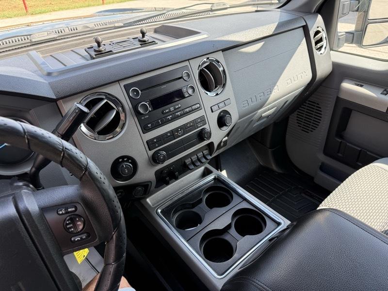 Ford Super Duty F-350 SRW 4WD Crew Cab 156" XLT 2015