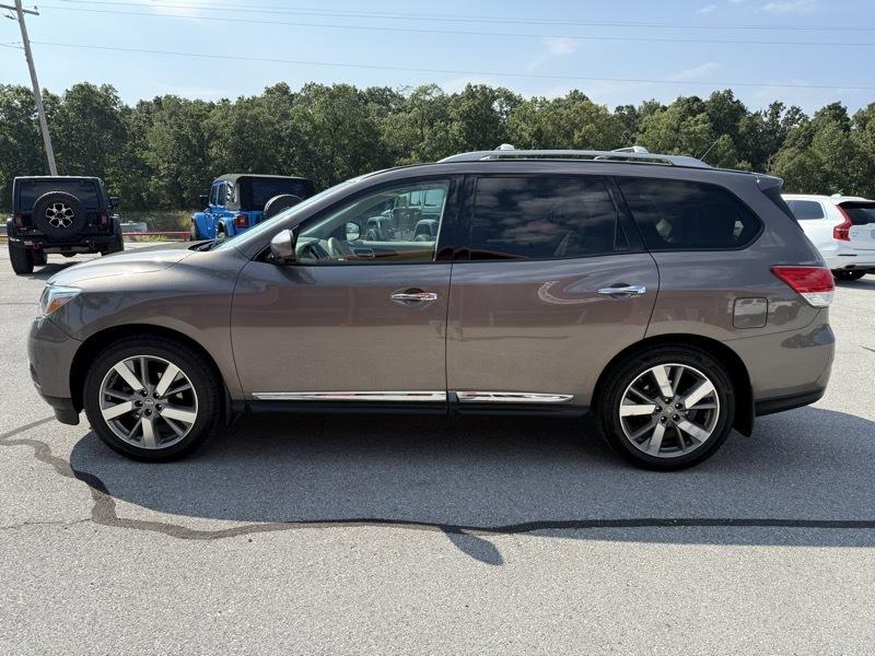 Nissan Pathfinder 4WD 4dr Platinum 2013