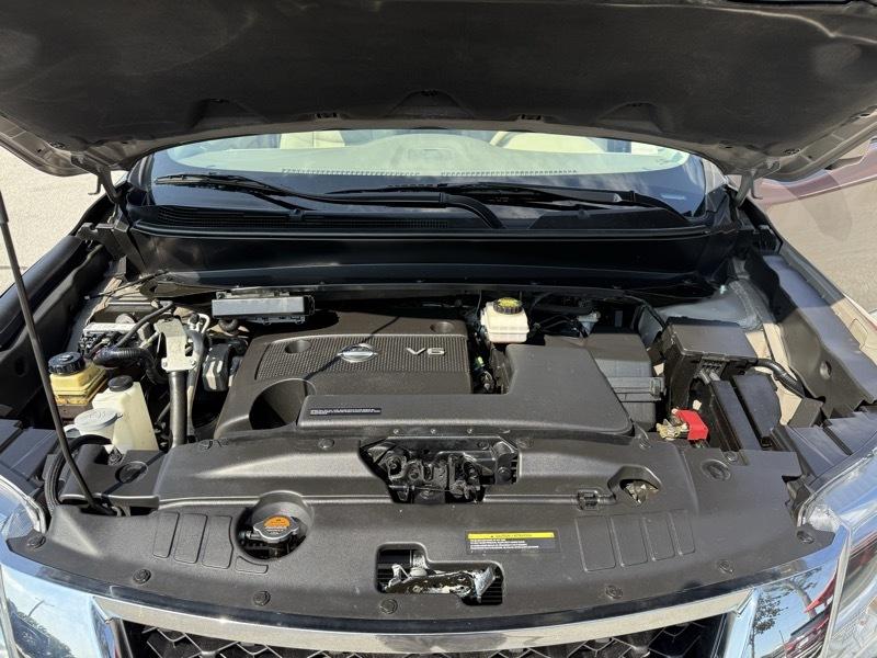 Nissan Pathfinder 4WD 4dr Platinum 2013