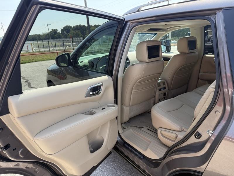 Nissan Pathfinder 4WD 4dr Platinum 2013