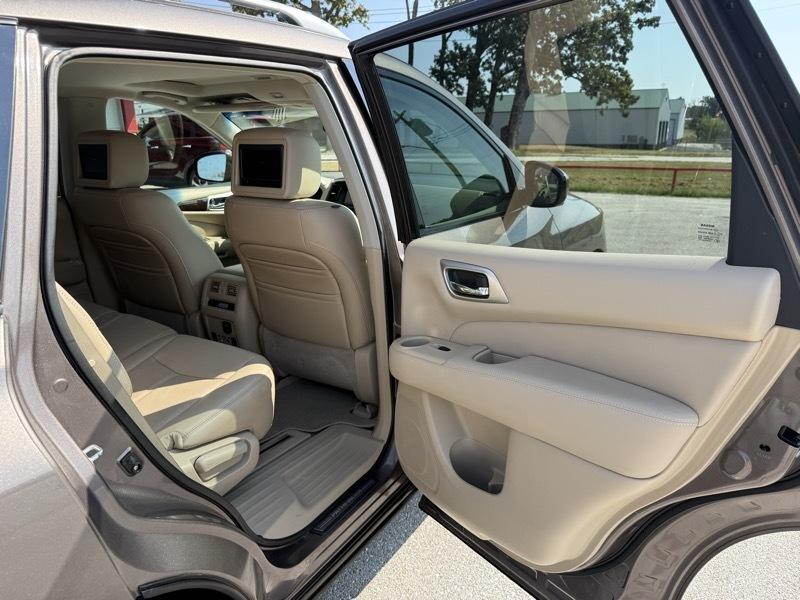 Nissan Pathfinder 4WD 4dr Platinum 2013