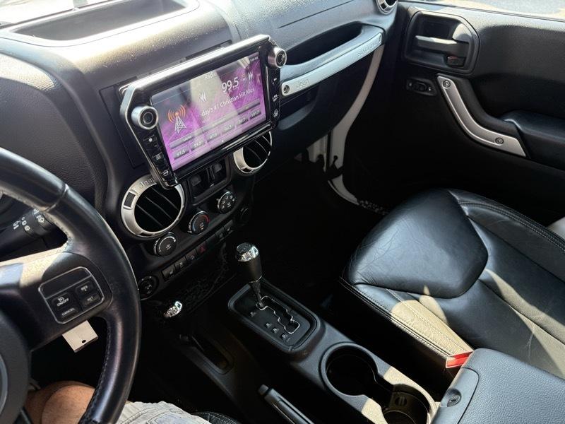 Jeep Wrangler Unlimited 4WD 4dr Sahara 2015