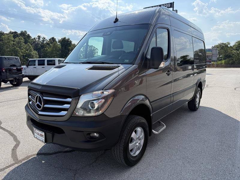 Mercedes-Benz Sprinter Van 2500 High Roof V6 144" 4WD 2017