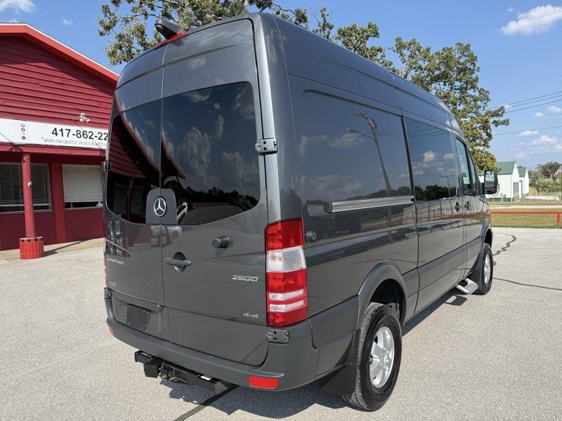 Mercedes-Benz Sprinter Van 2500 High Roof V6 144" 4WD 2017