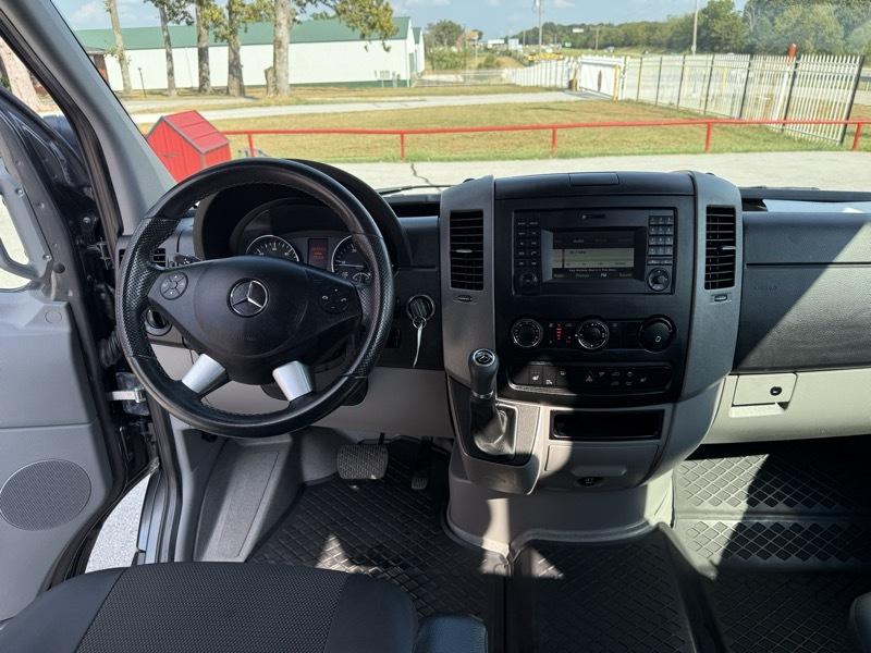 Mercedes-Benz Sprinter Van 2500 High Roof V6 144" 4WD 2017