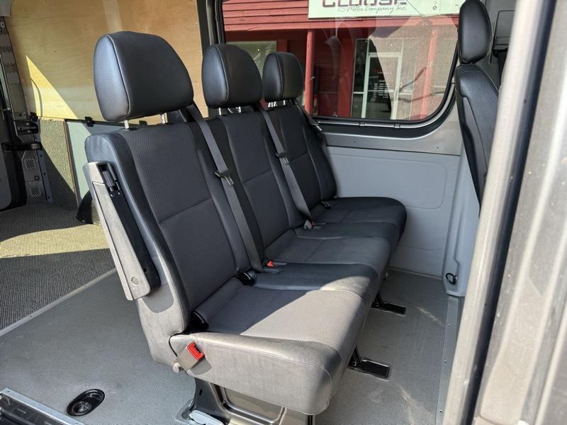 Mercedes-Benz Sprinter Van 2500 High Roof V6 144" 4WD 2017
