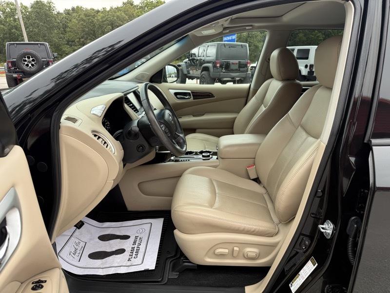 Nissan Pathfinder 4WD 4dr Platinum 2016