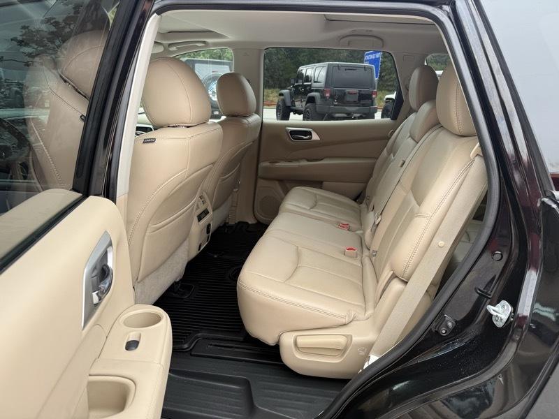 Nissan Pathfinder 4WD 4dr Platinum 2016