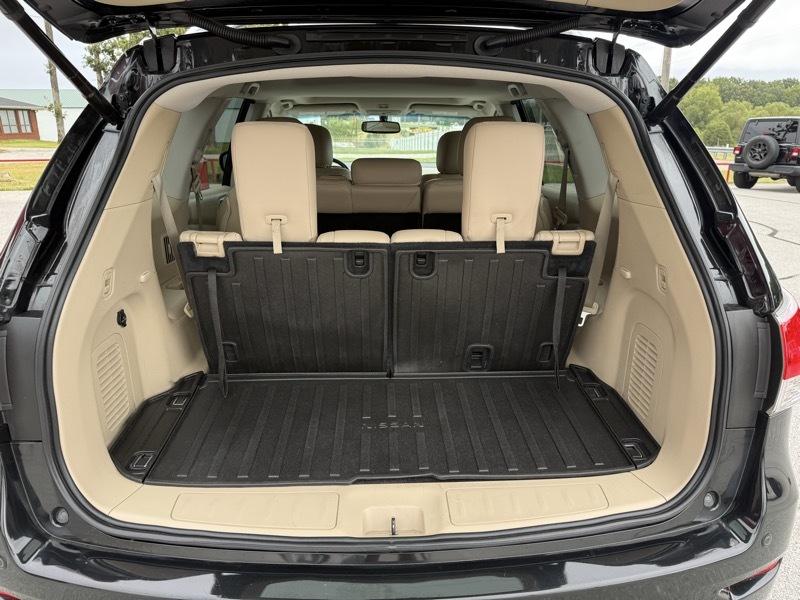 Nissan Pathfinder 4WD 4dr Platinum 2016