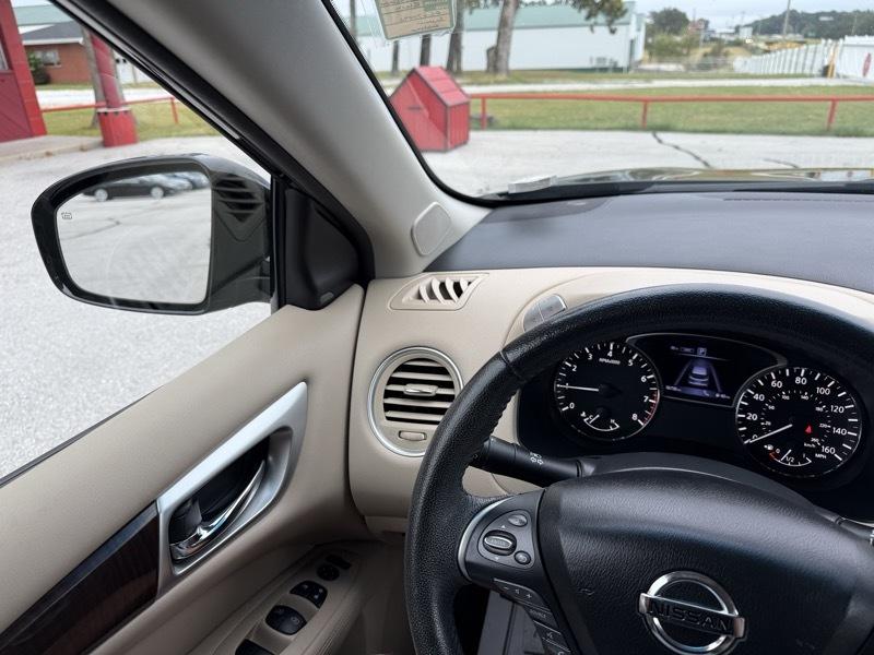 Nissan Pathfinder 4WD 4dr Platinum 2016