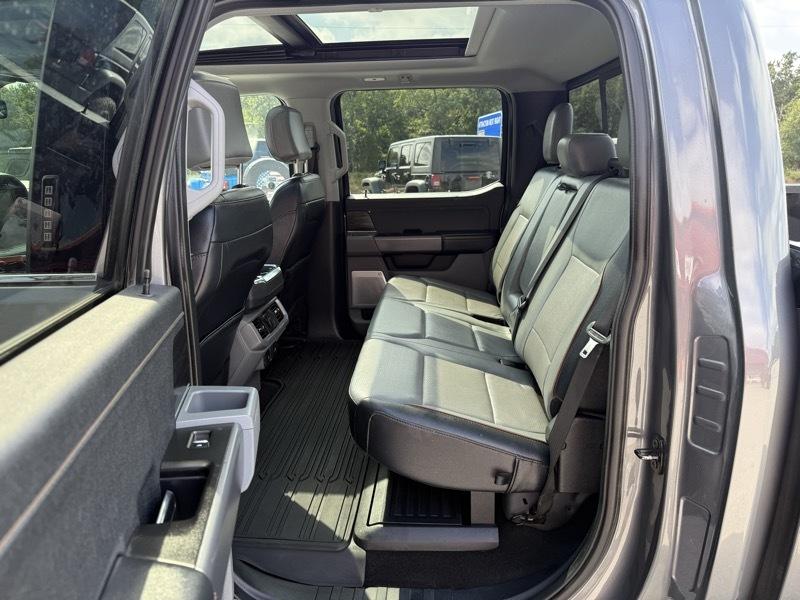 Ford F-150 Lariat 4WD SuperCrew 5.5' Box 2024