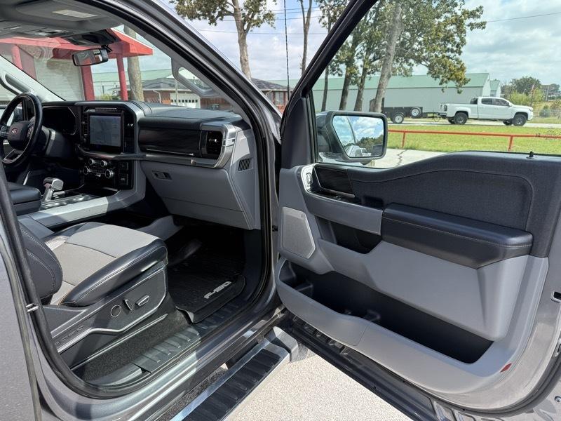 Ford F-150 Lariat 4WD SuperCrew 5.5' Box 2024
