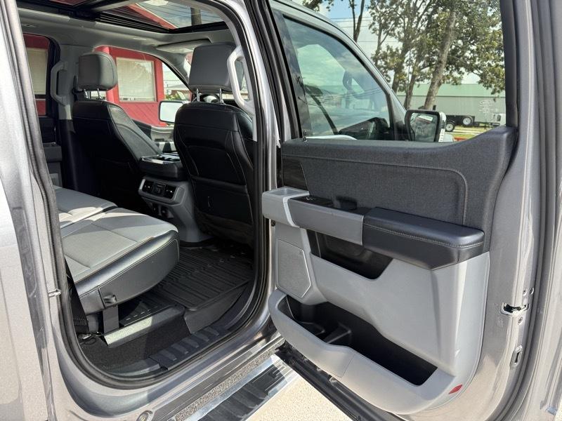 Ford F-150 Lariat 4WD SuperCrew 5.5' Box 2024