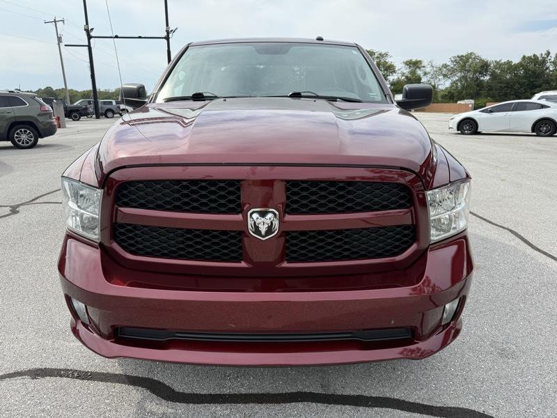 RAM 1500 Express 4x4 Crew Cab 5'7" Box 2017