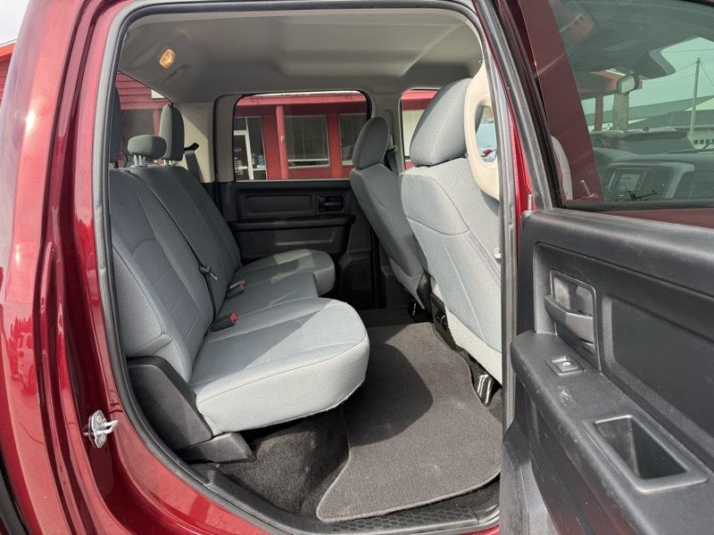 RAM 1500 Express 4x4 Crew Cab 5'7" Box 2017
