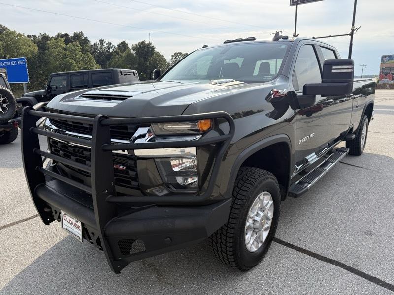 Chevrolet Silverado 3500HD 4WD Crew Cab 172" LT 2022