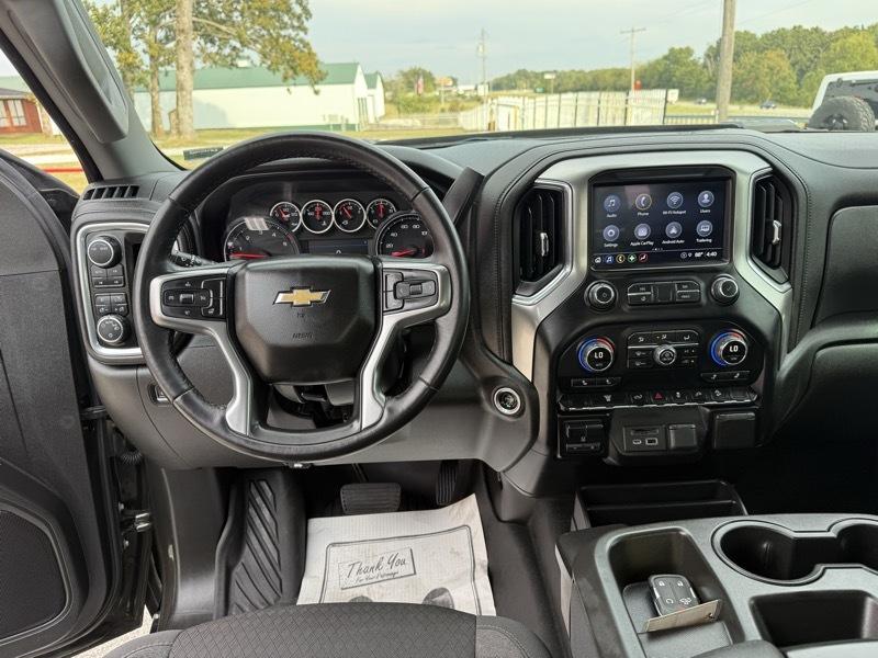 Chevrolet Silverado 3500HD 4WD Crew Cab 172" LT 2022