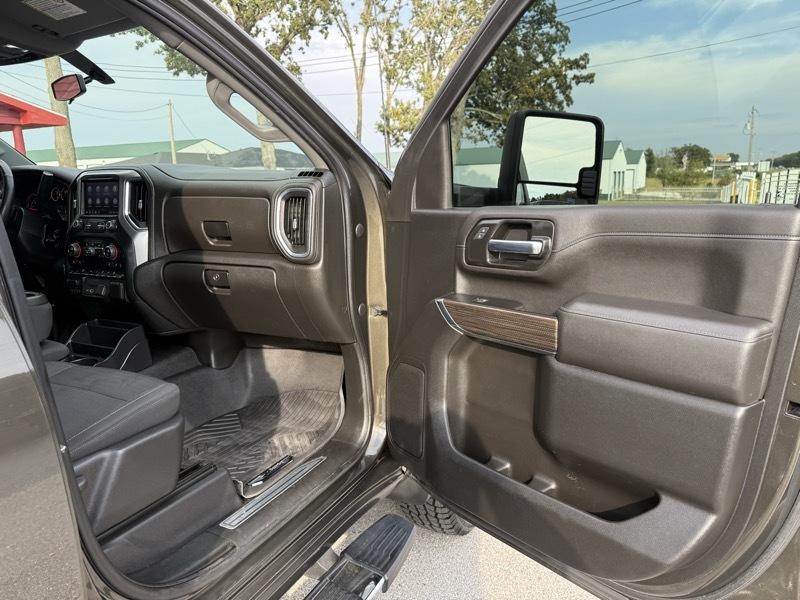 Chevrolet Silverado 3500HD 4WD Crew Cab 172" LT 2022