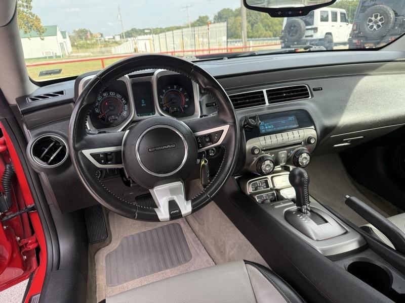 Chevrolet Camaro 2dr Cpe 2SS 2011