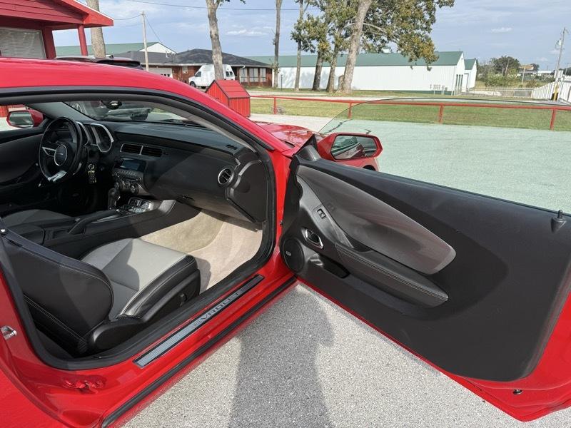 Chevrolet Camaro 2dr Cpe 2SS 2011