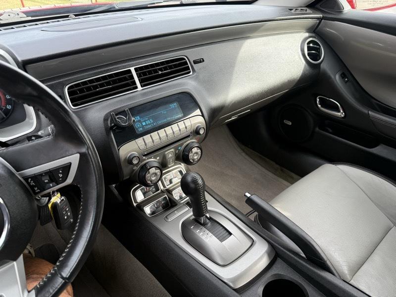 Chevrolet Camaro 2dr Cpe 2SS 2011