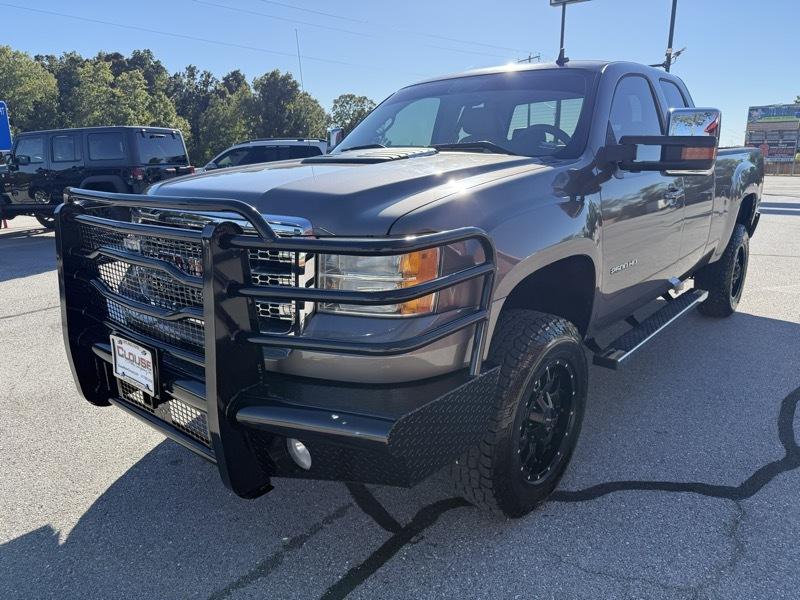 GMC Sierra 2500HD 4WD Ext Cab 144.2" SLT 2013