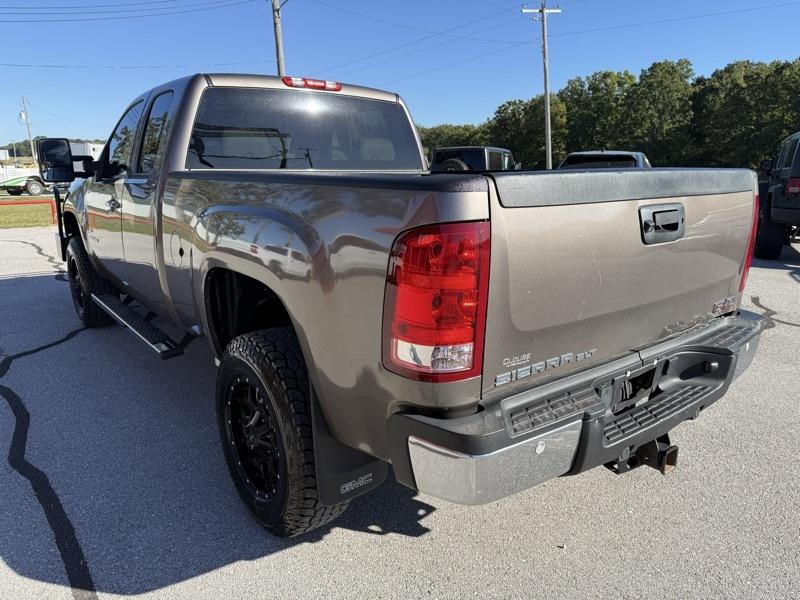 GMC Sierra 2500HD 4WD Ext Cab 144.2" SLT 2013