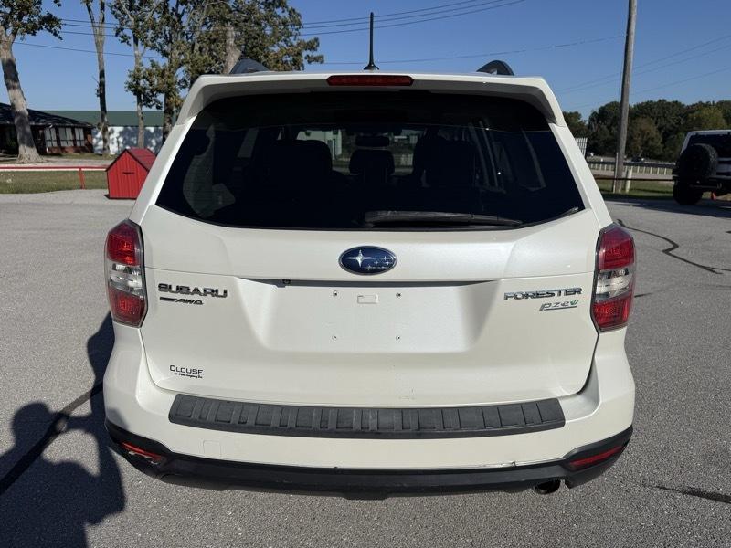 Subaru Forester 4dr CVT 2.5i Touring PZEV 2015