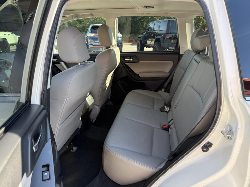 Subaru Forester 4dr CVT 2.5i Touring PZEV 2015