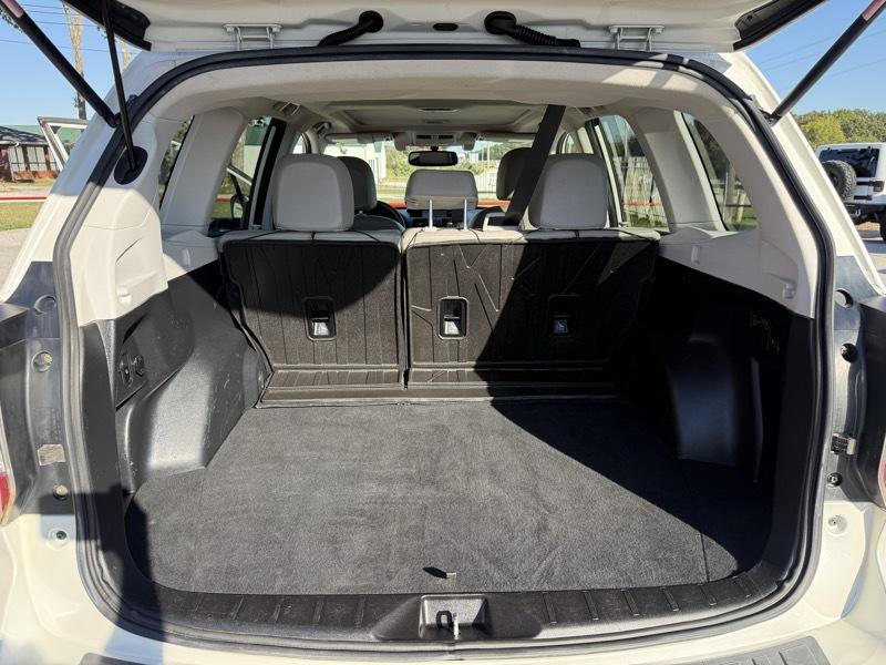 Subaru Forester 4dr CVT 2.5i Touring PZEV 2015