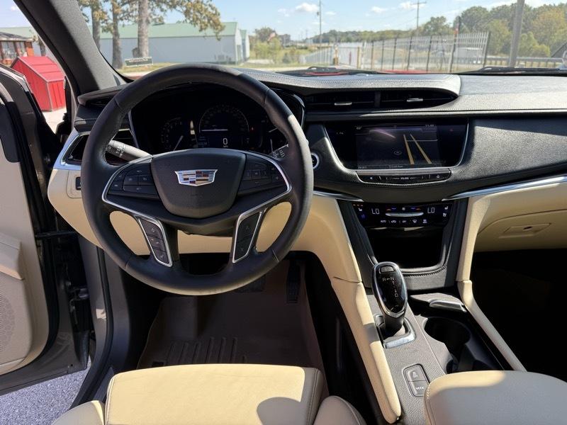 Cadillac XT5 FWD 4dr Premium Luxury 2017