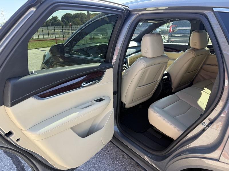 Cadillac XT5 FWD 4dr Premium Luxury 2017